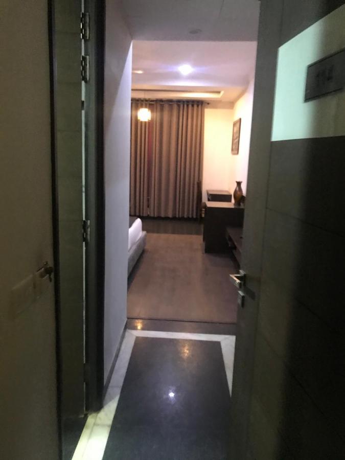 Hotel Crimson Palace Агра Экстерьер фото