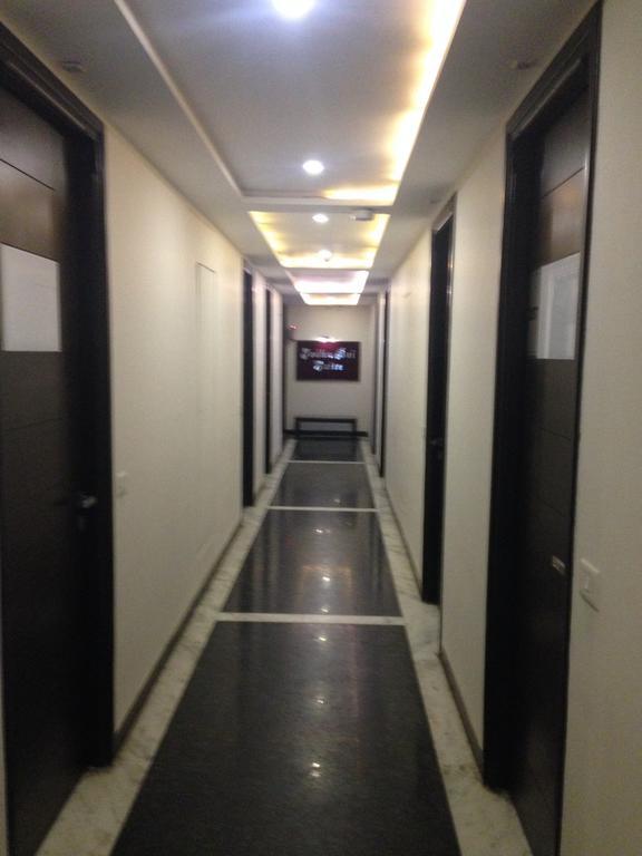 Hotel Crimson Palace Агра Экстерьер фото