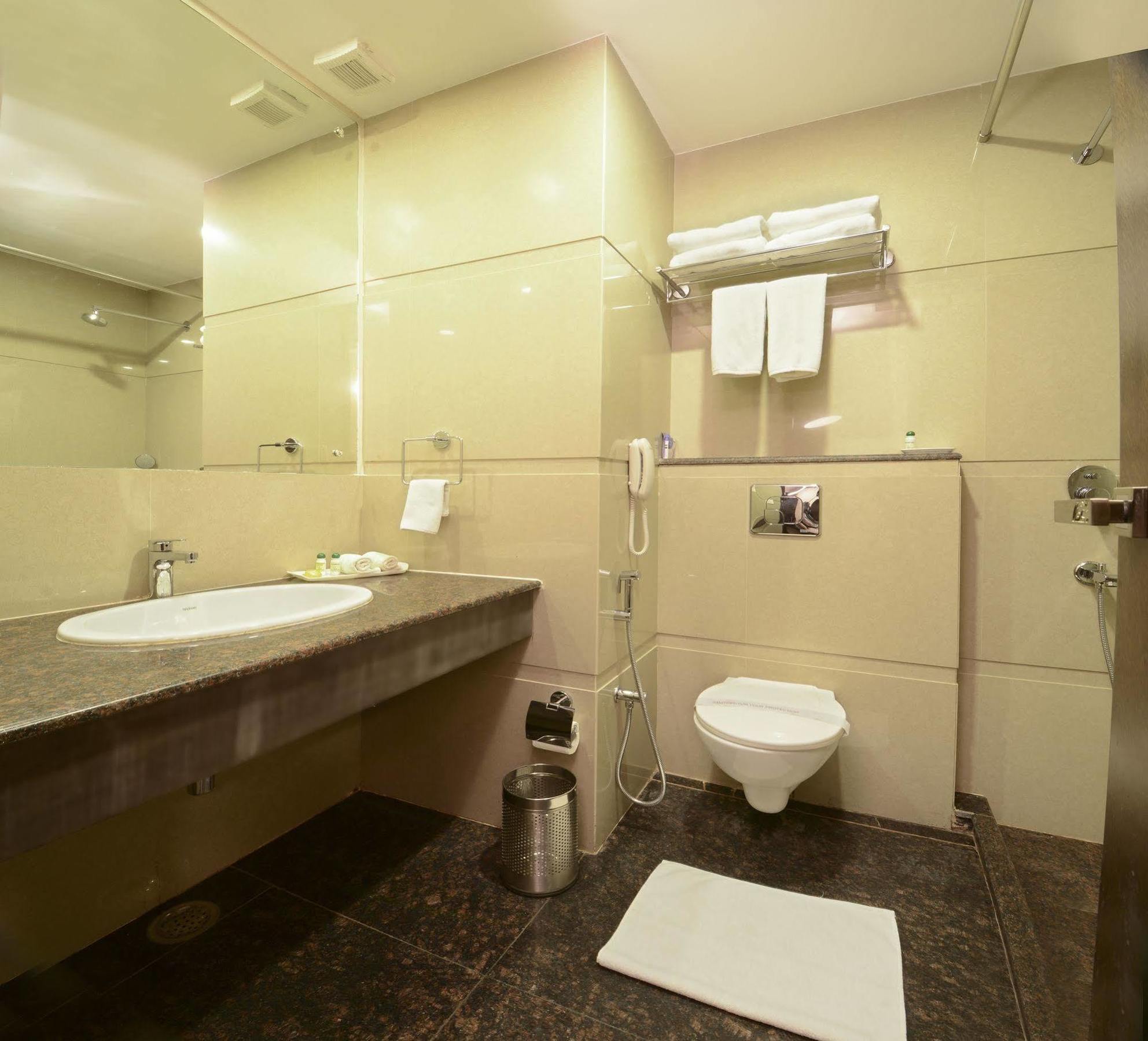 Hotel Crimson Palace Агра Экстерьер фото
